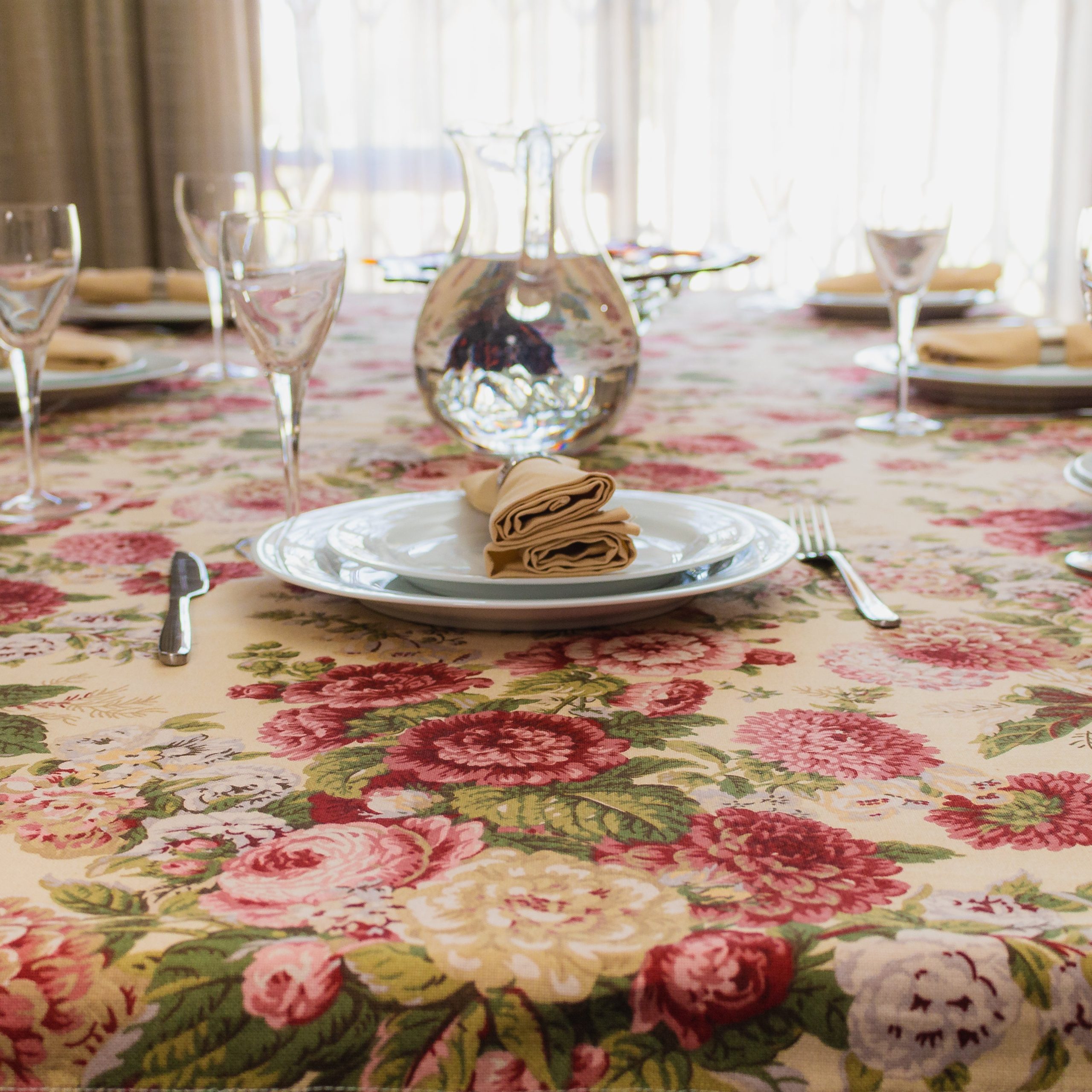 Tablecloth Antique Floral - Image 3